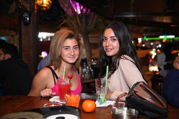 Fertil Pub on Saturday Night